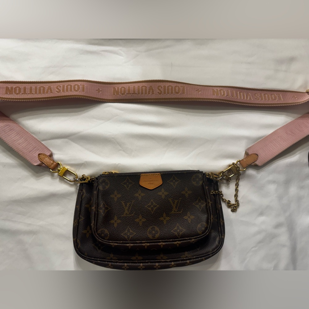 Louis Vuitton Mini Pochette with coin purse and pink strap. - Picture 3 of 9
